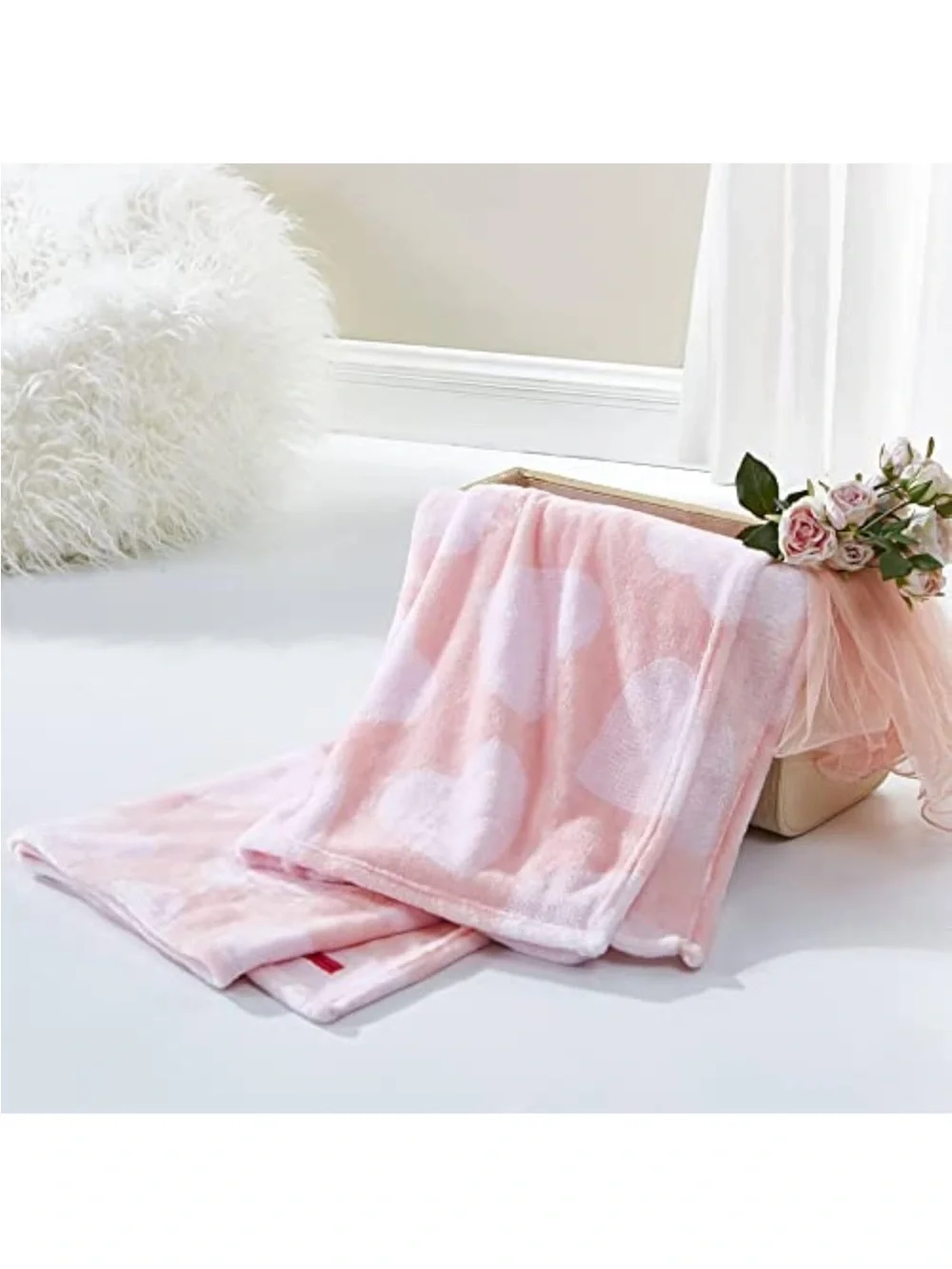 NWT Betsey Johnson Heart Throw Blanket